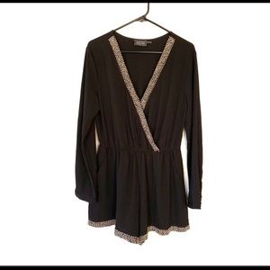 ASTR long sleeve romper L Juniors never worn